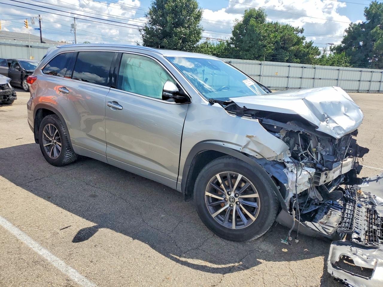 2017 TOYOTA HIGHLANDER XLE — снимка 4