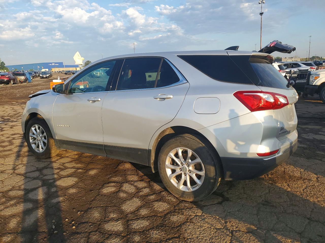 2020 CHEVROLET EQUINOX LT — снимка 2