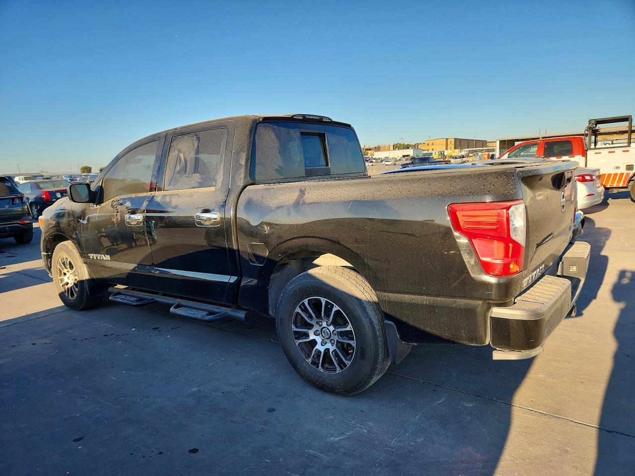 2021 NISSAN TITAN SV — снимка 2