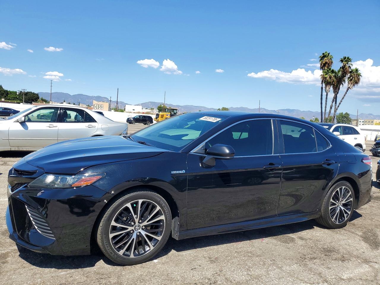 2020 TOYOTA CAMRY SE