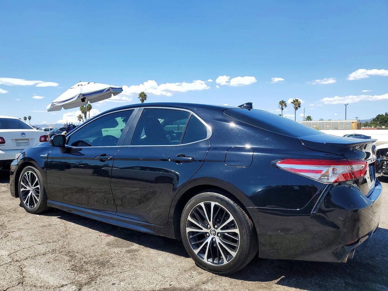 2020 TOYOTA CAMRY SE — снимка 2