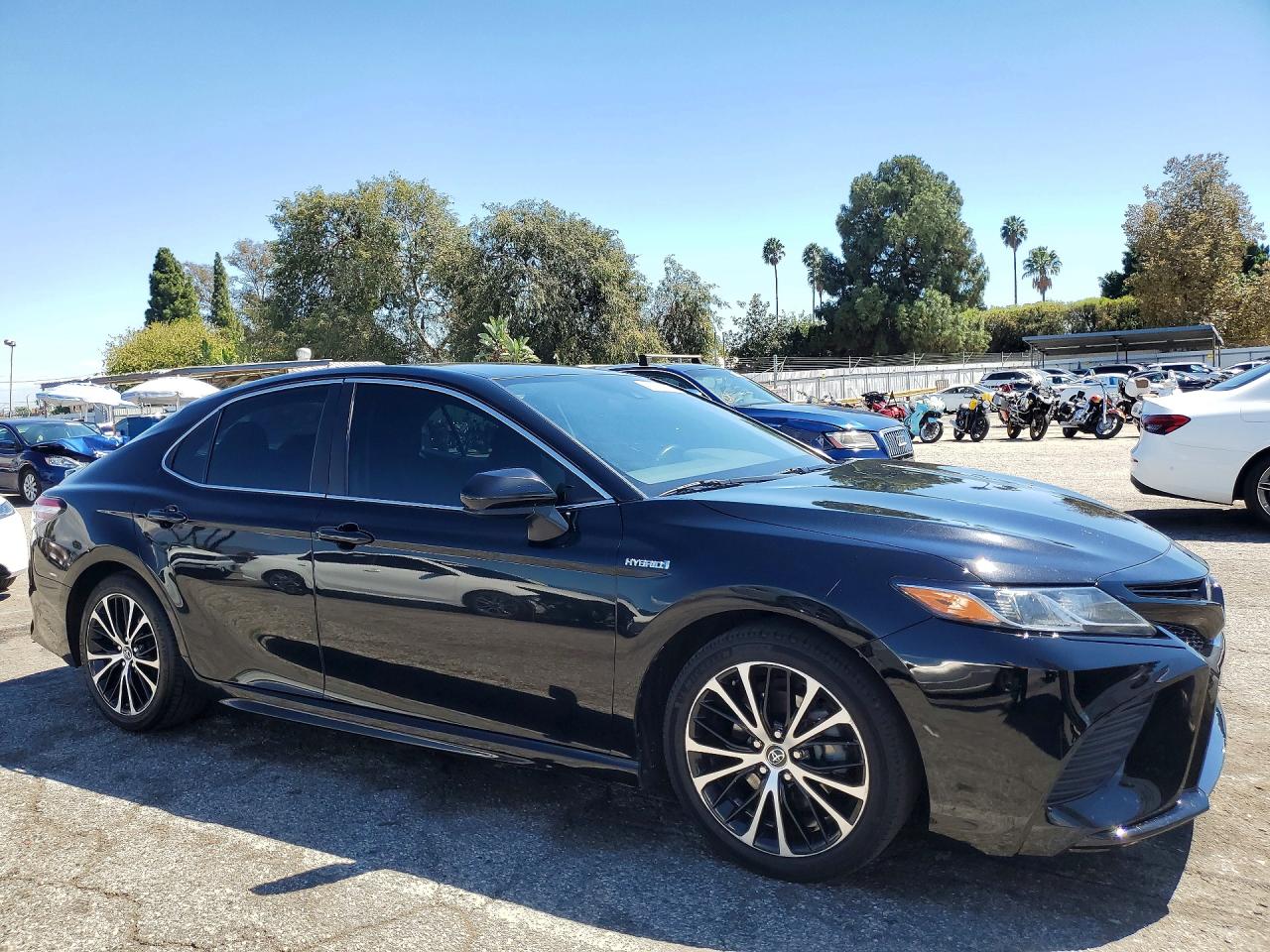 2020 TOYOTA CAMRY SE — снимка 4
