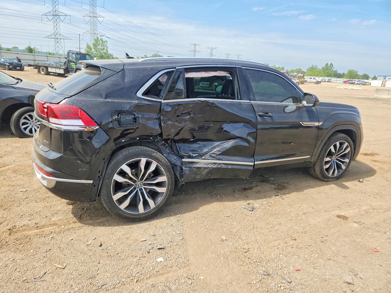 2022 VOLKSWAGEN ATLAS CROSS SPORT SEL PREMIUM R-LINE — снимка 3