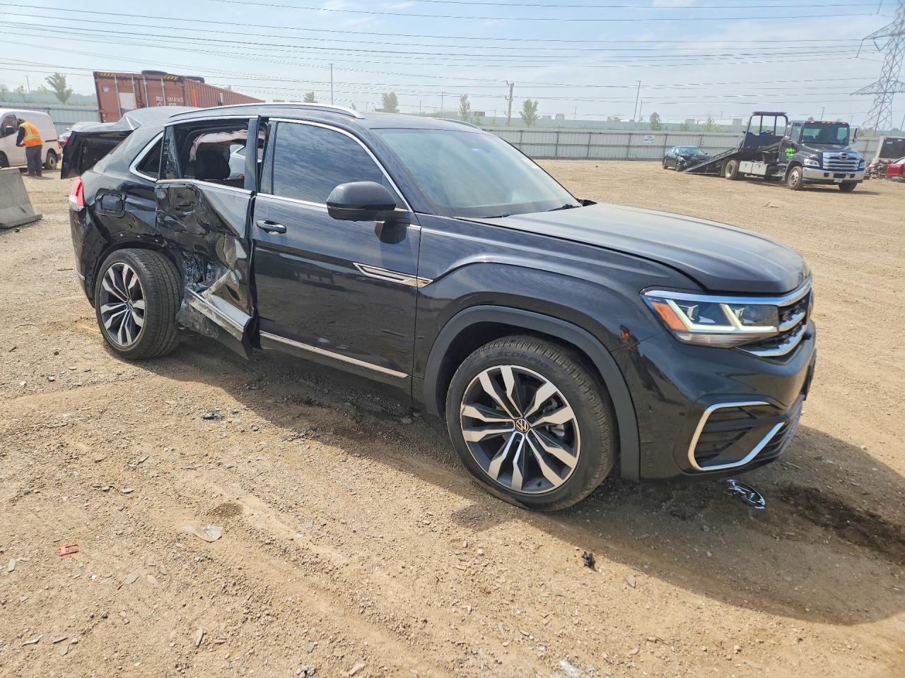 2022 VOLKSWAGEN ATLAS CROSS SPORT SEL PREMIUM R-LINE — снимка 4