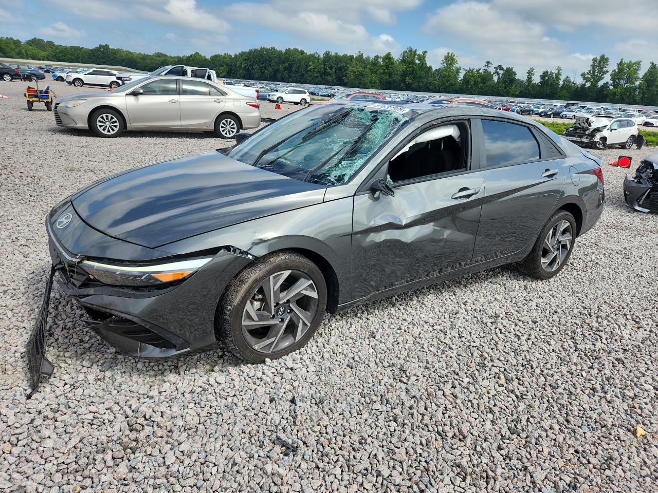 2025 HYUNDAI ELANTRA SEL SPORT