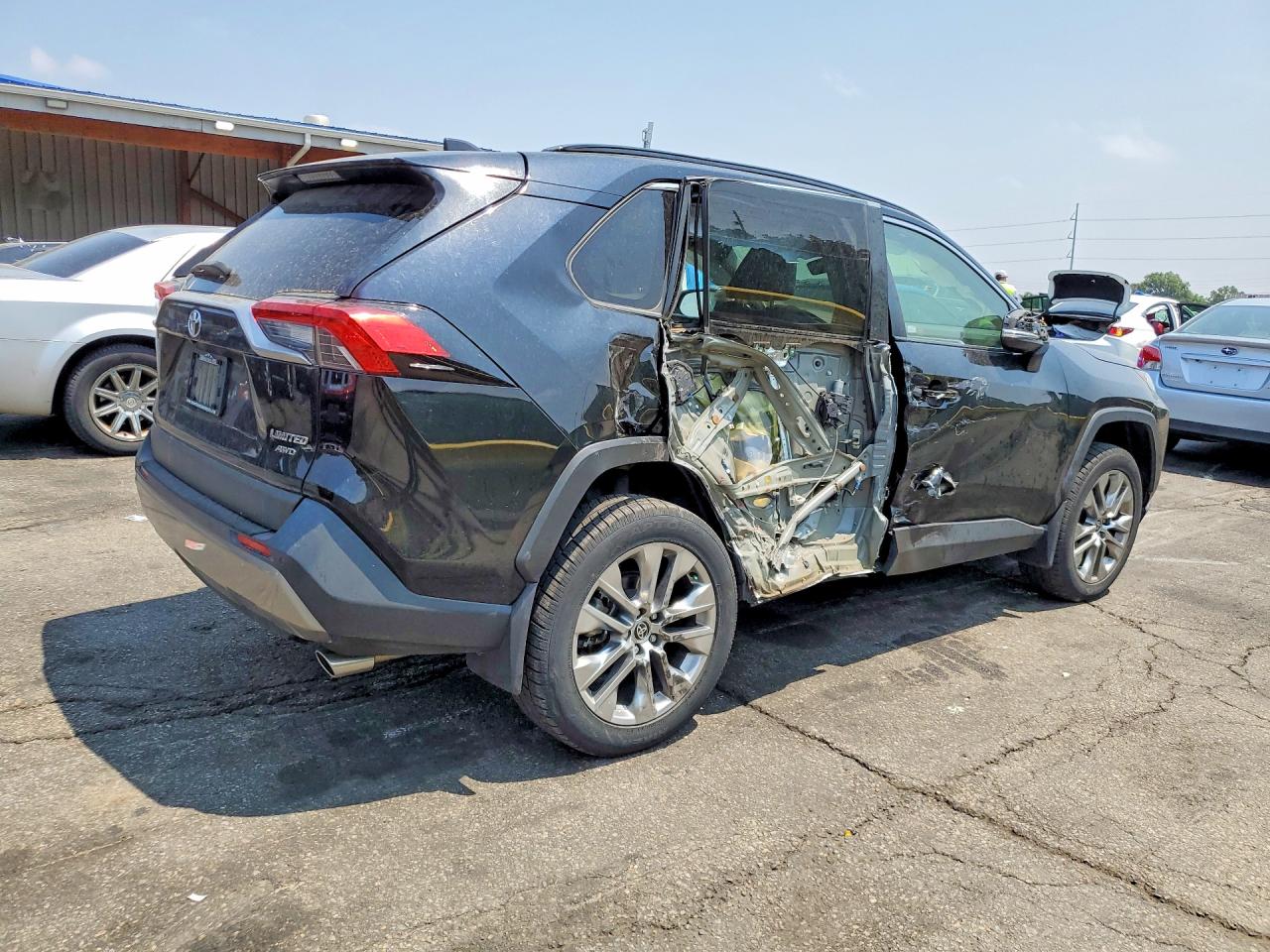 2022 TOYOTA RAV4 LIMITED — снимка 3