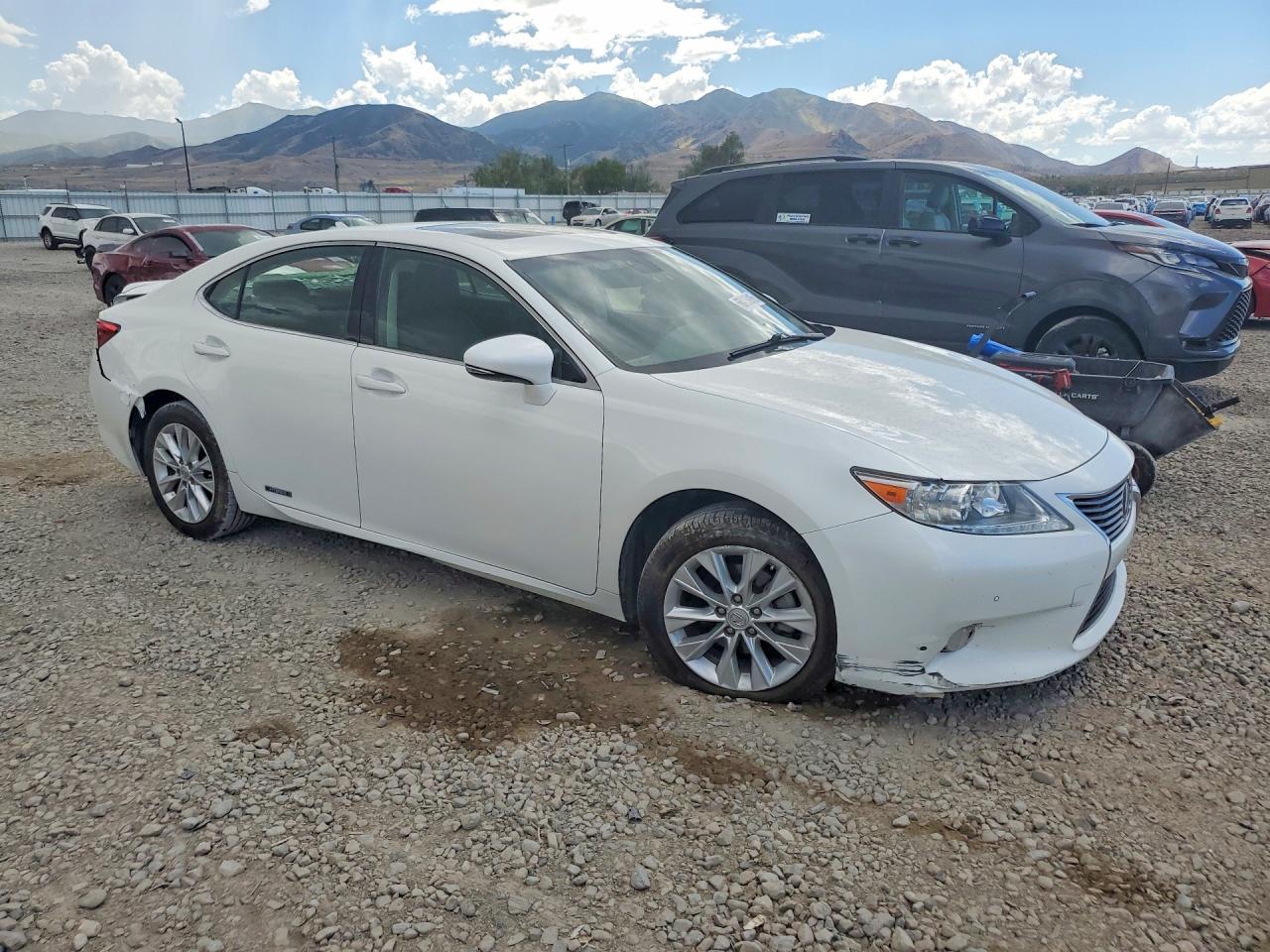 2013 LEXUS ES 300H — снимка 4