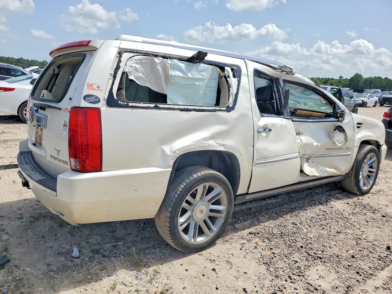 2013 CADILLAC ESCALADE ESV PLATINUM — снимка 3