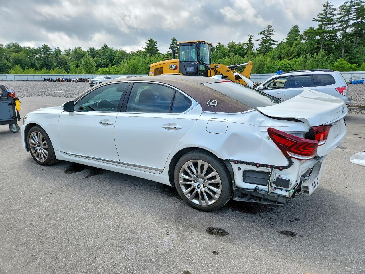 2017 LEXUS LS 460 — снимка 2