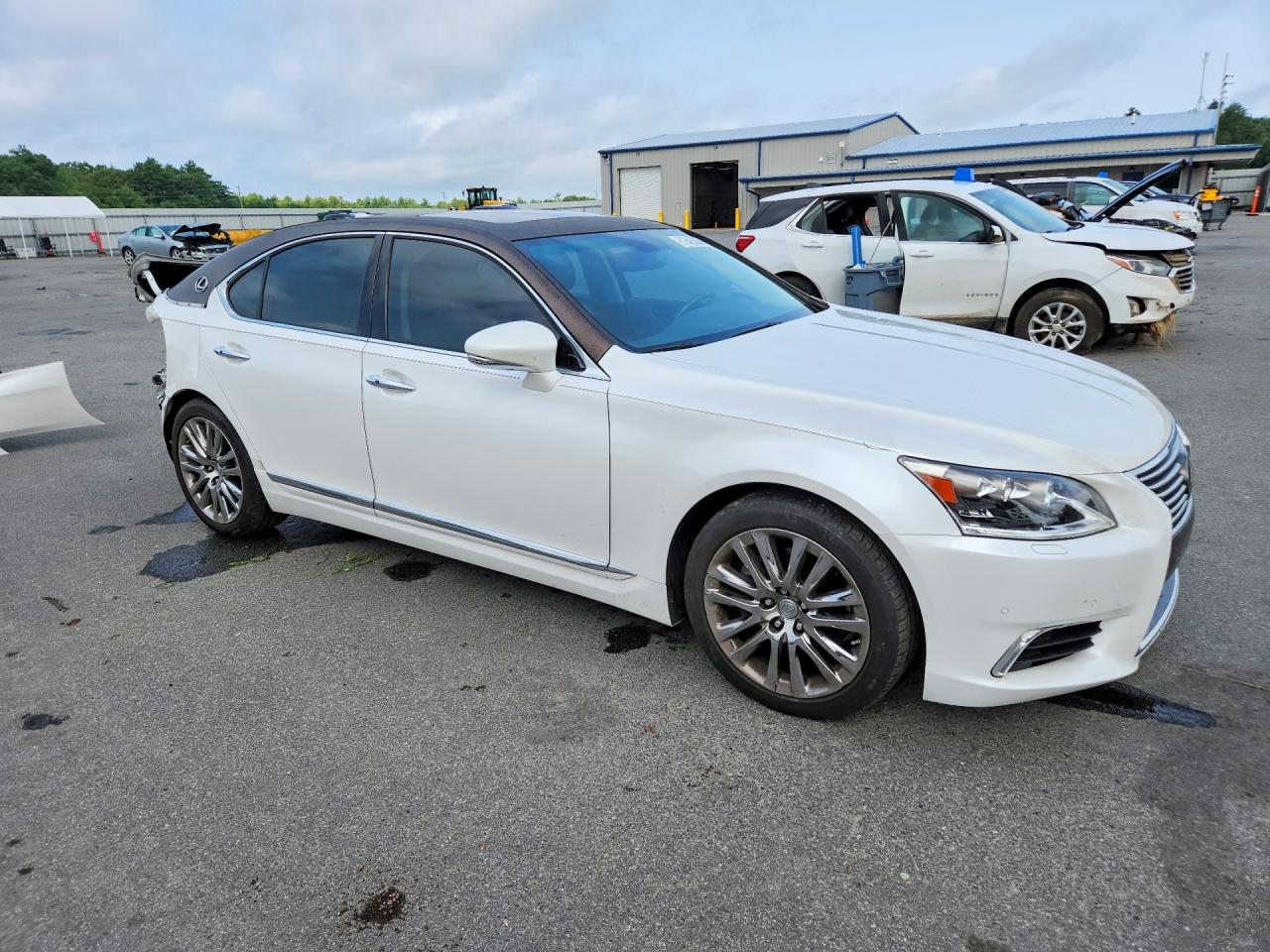 2017 LEXUS LS 460 — снимка 4