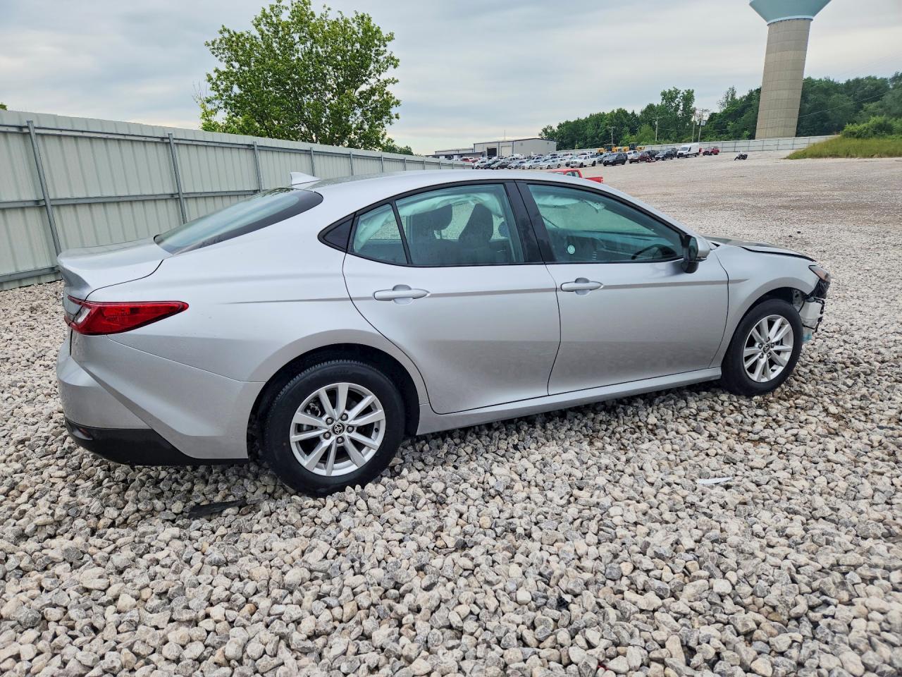 2025 TOYOTA CAMRY LE — снимка 3