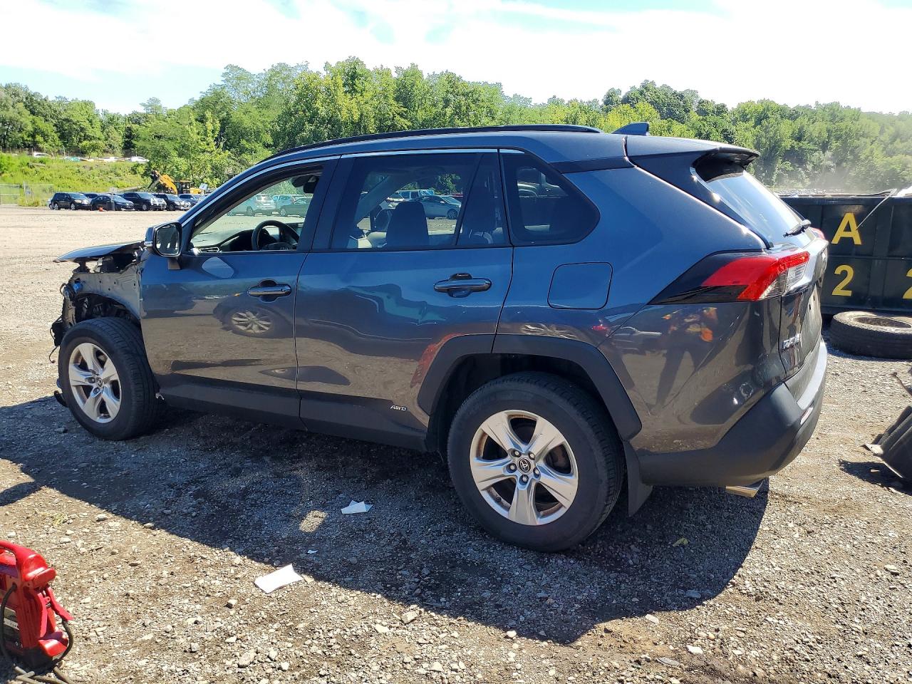 2019 TOYOTA RAV4 HYBRID XLE — снимка 2