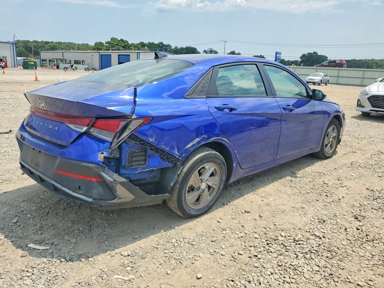 2025 HYUNDAI ELANTRA SE — снимка 3