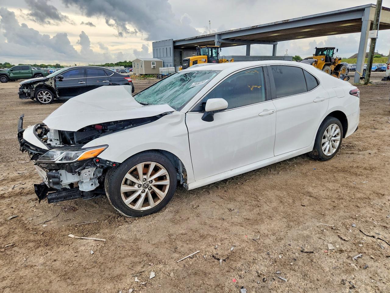2023 TOYOTA CAMRY LE