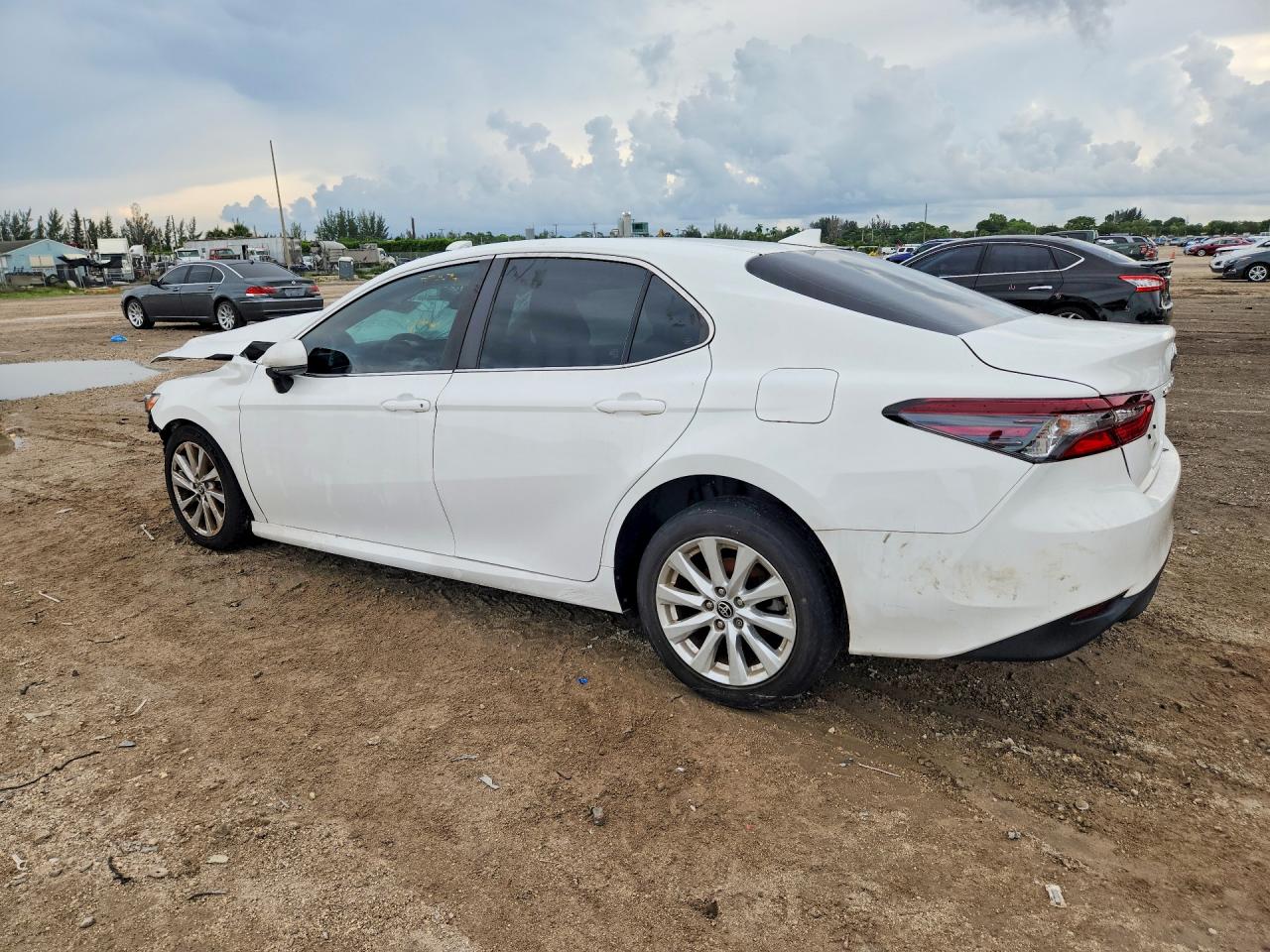 2023 TOYOTA CAMRY LE — снимка 2