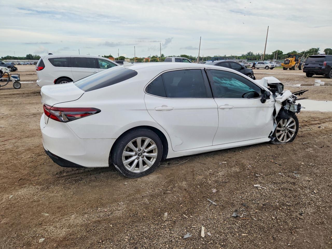 2023 TOYOTA CAMRY LE — снимка 3