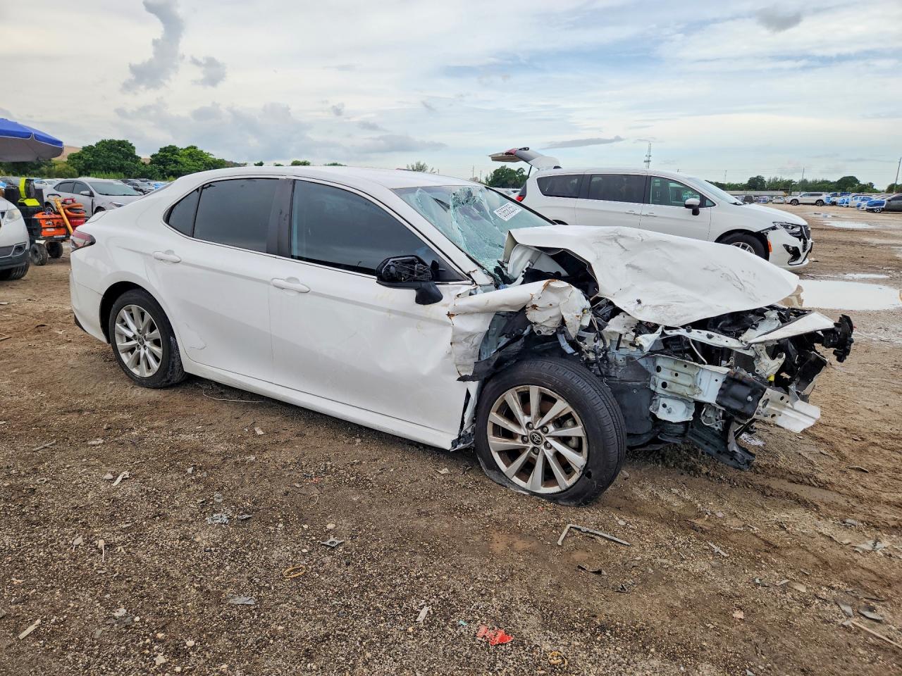 2023 TOYOTA CAMRY LE — снимка 4