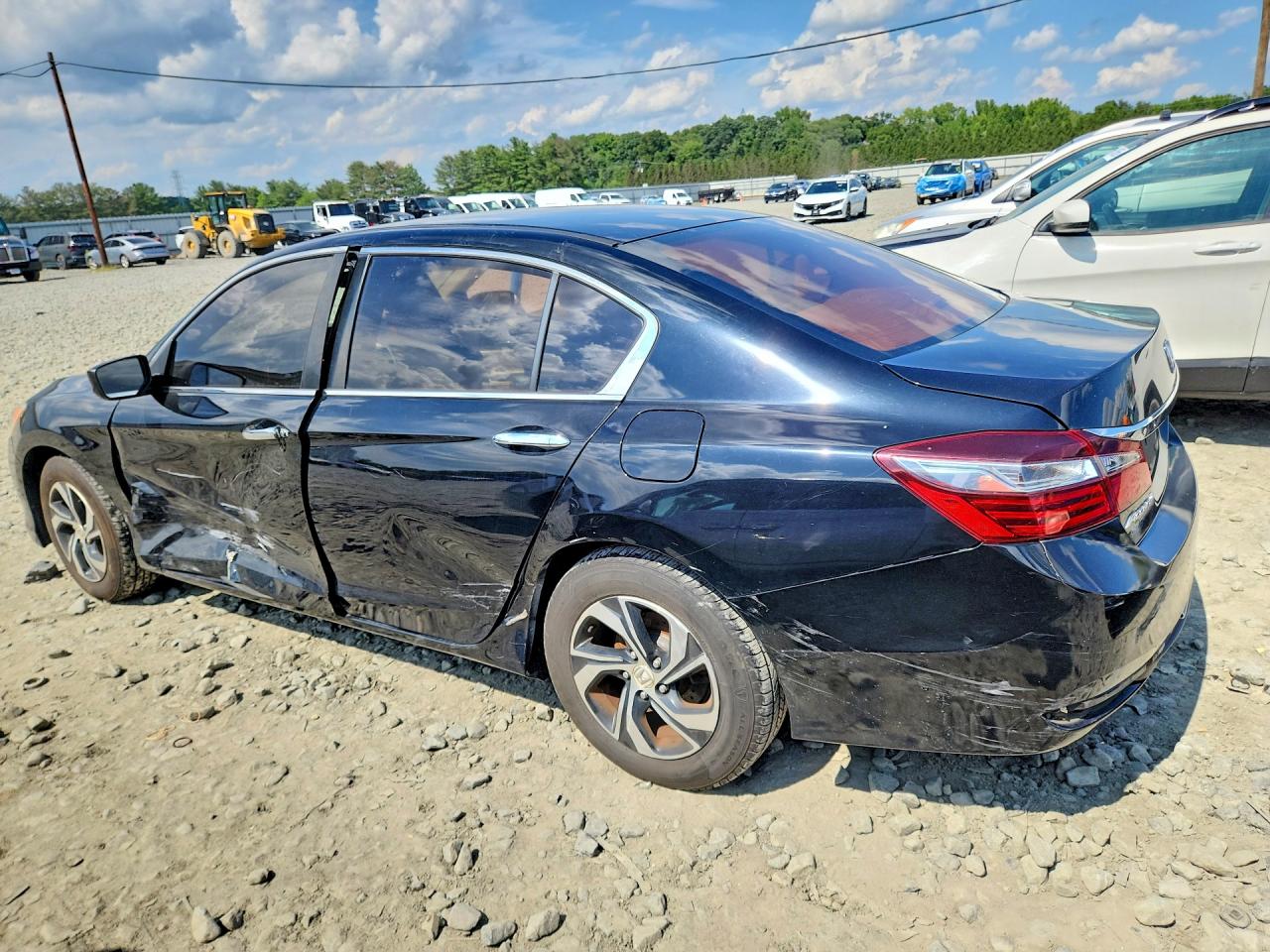 2017 HONDA ACCORD LX — снимка 2