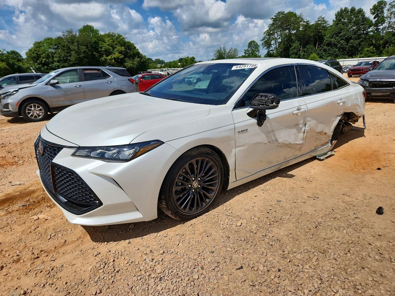 2021 TOYOTA AVALON XSE
