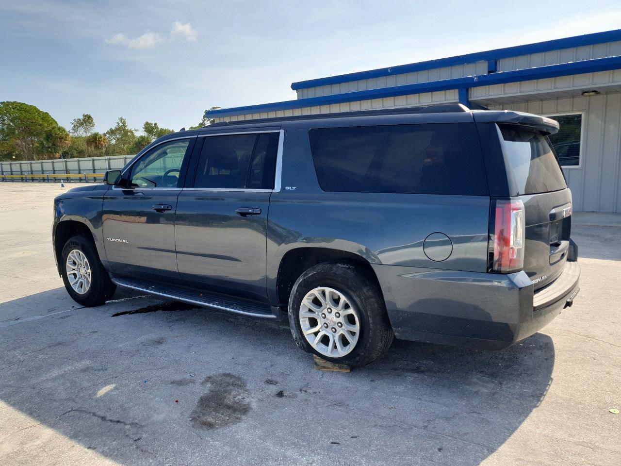 2019 GMC YUKON XL C1500 SLT — снимка 2
