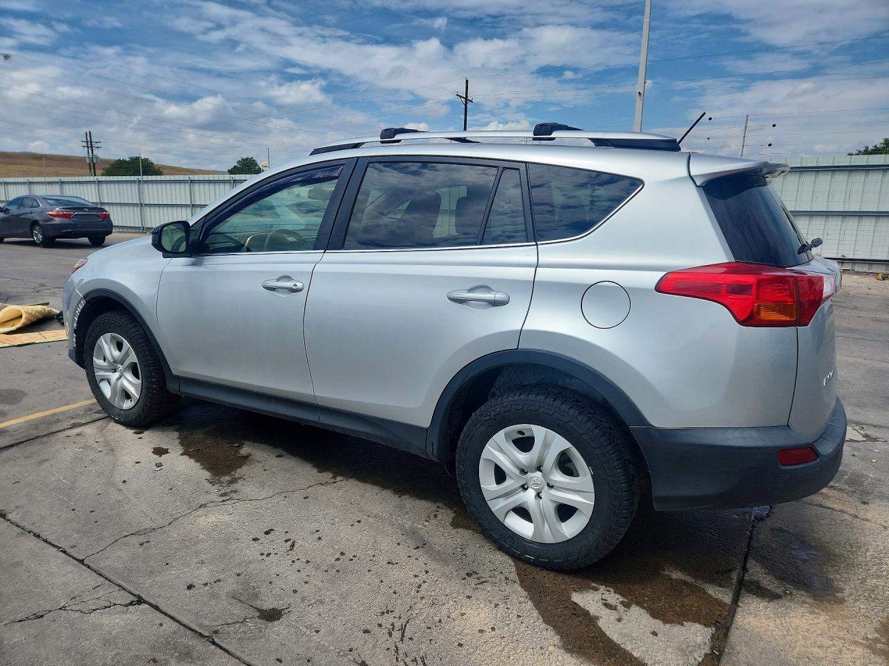 2015 TOYOTA RAV4 LE — снимка 2