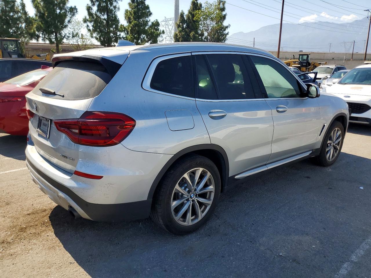 2019 BMW X3 SDRIVE30I — снимка 3