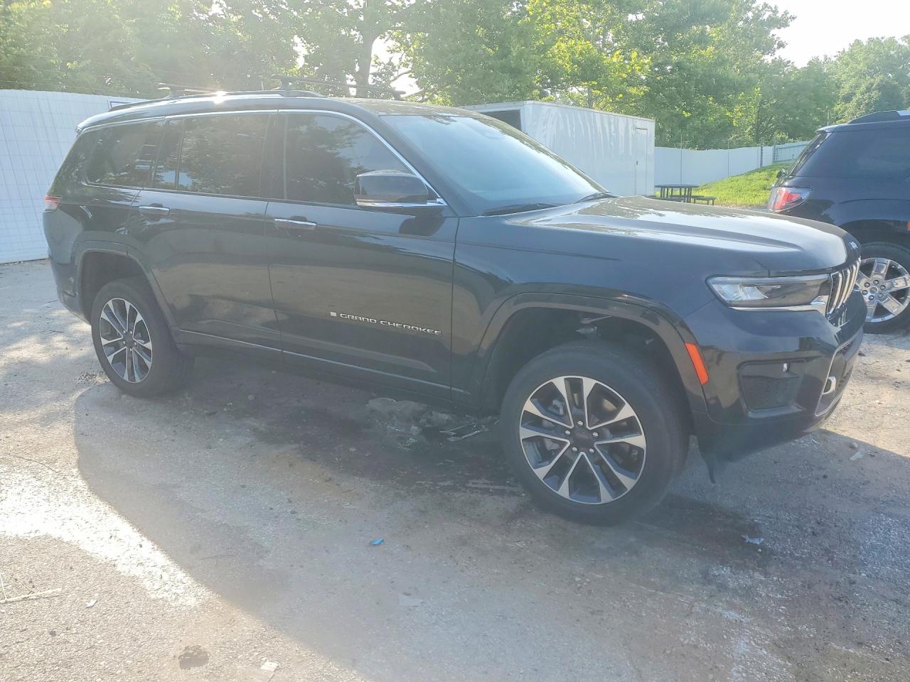 2023 JEEP GRAND CHEROKEE L OVERLAND — снимка 4