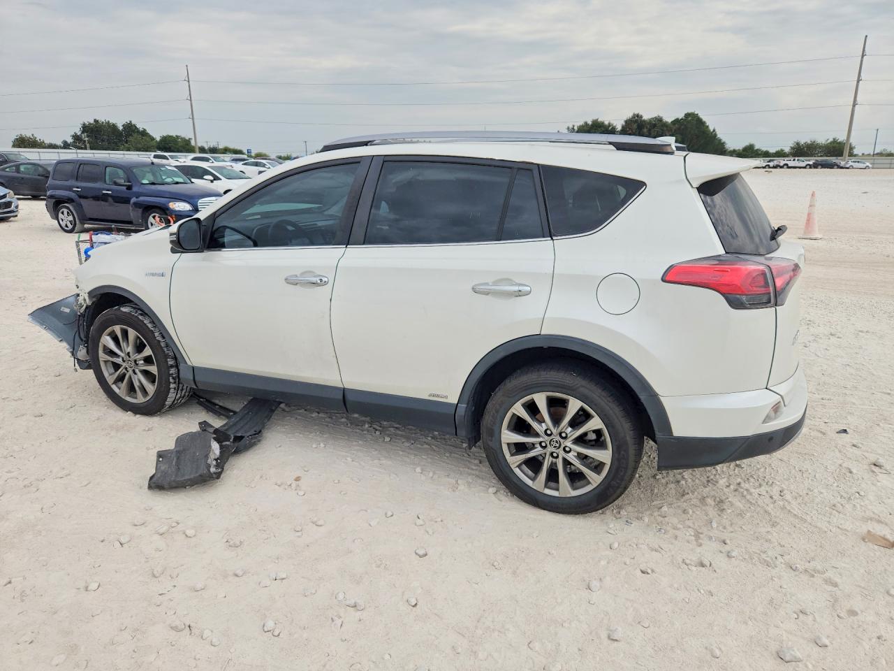 2017 TOYOTA RAV4 HV LIMITED — снимка 2