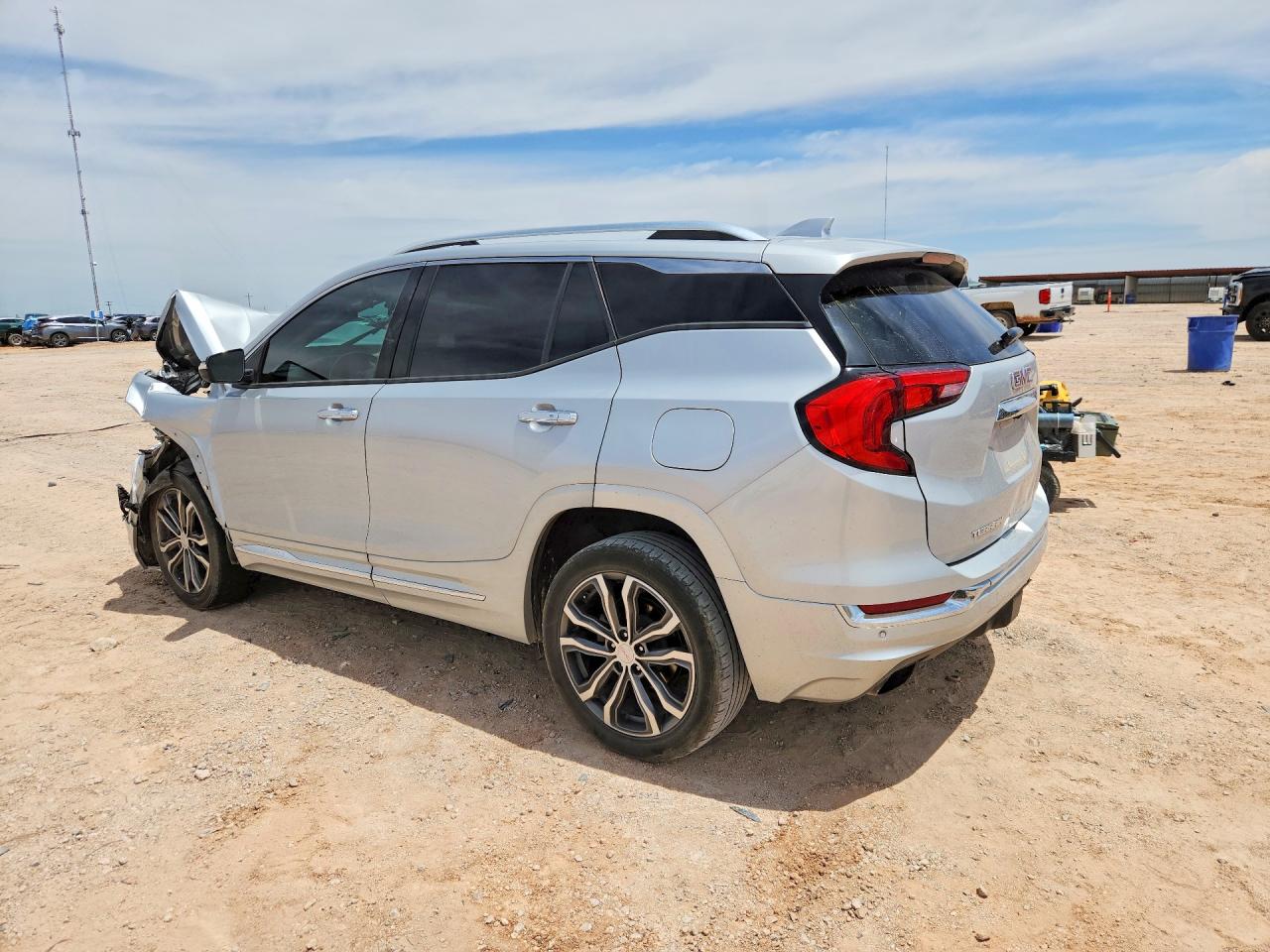 2019 GMC TERRAIN DENALI — снимка 2