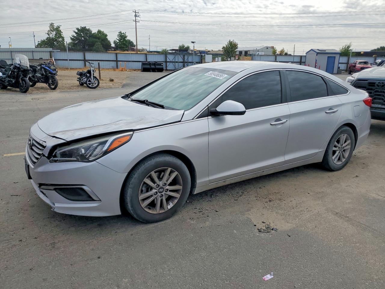 2016 HYUNDAI SONATA SE