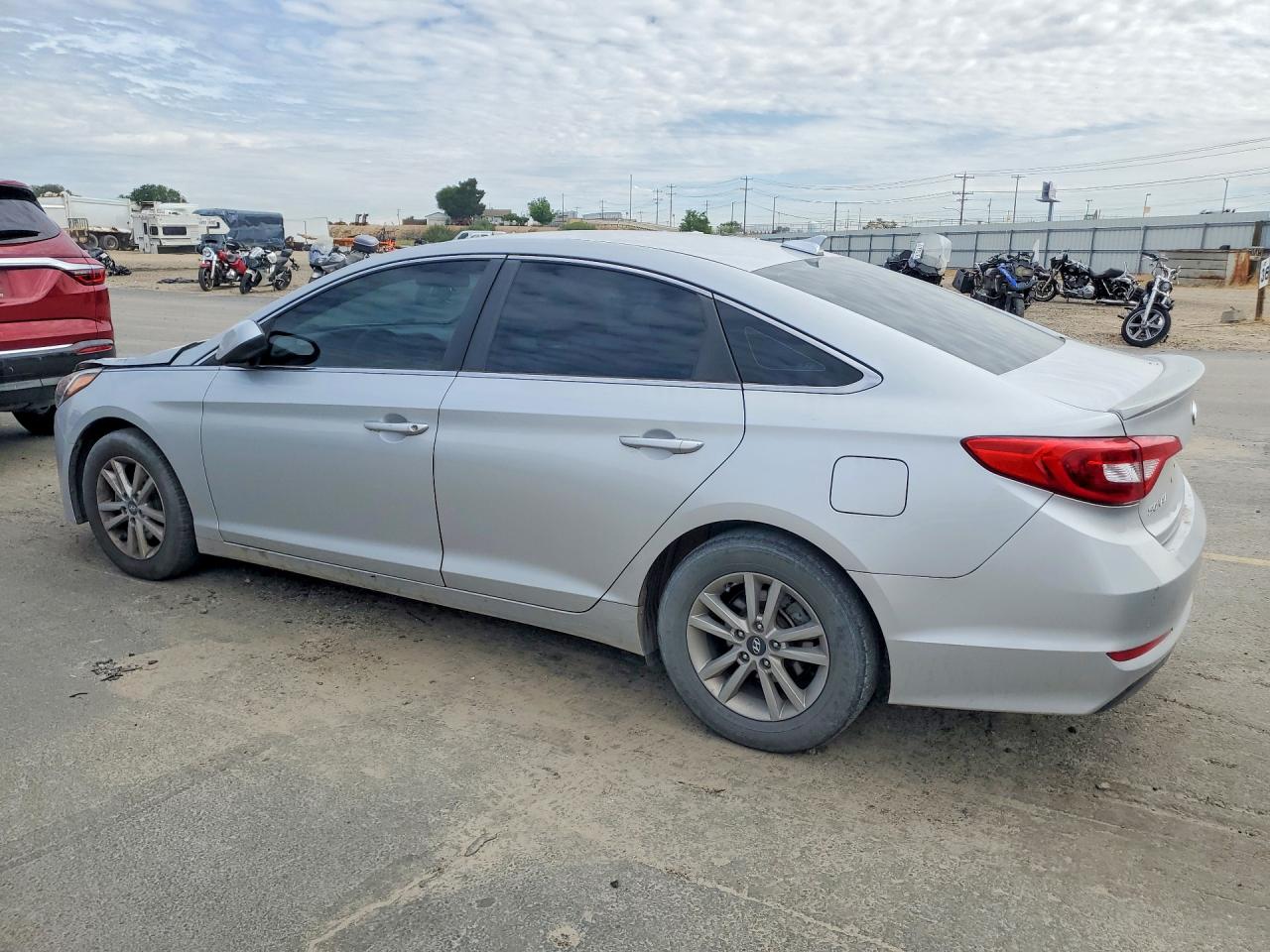 2016 HYUNDAI SONATA SE — снимка 2