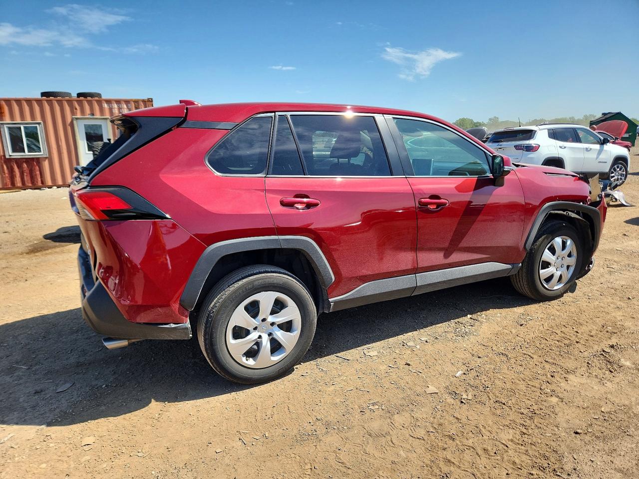 2025 TOYOTA RAV4 LE — снимка 3