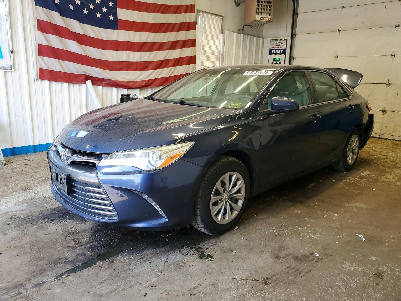 2016 TOYOTA CAMRY LE