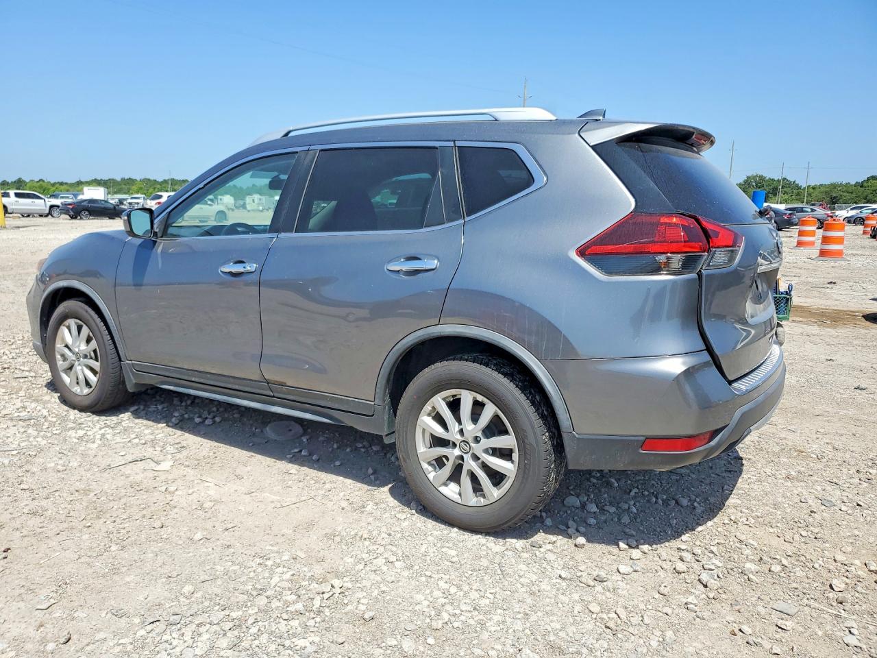 2018 NISSAN ROGUE SV — снимка 2