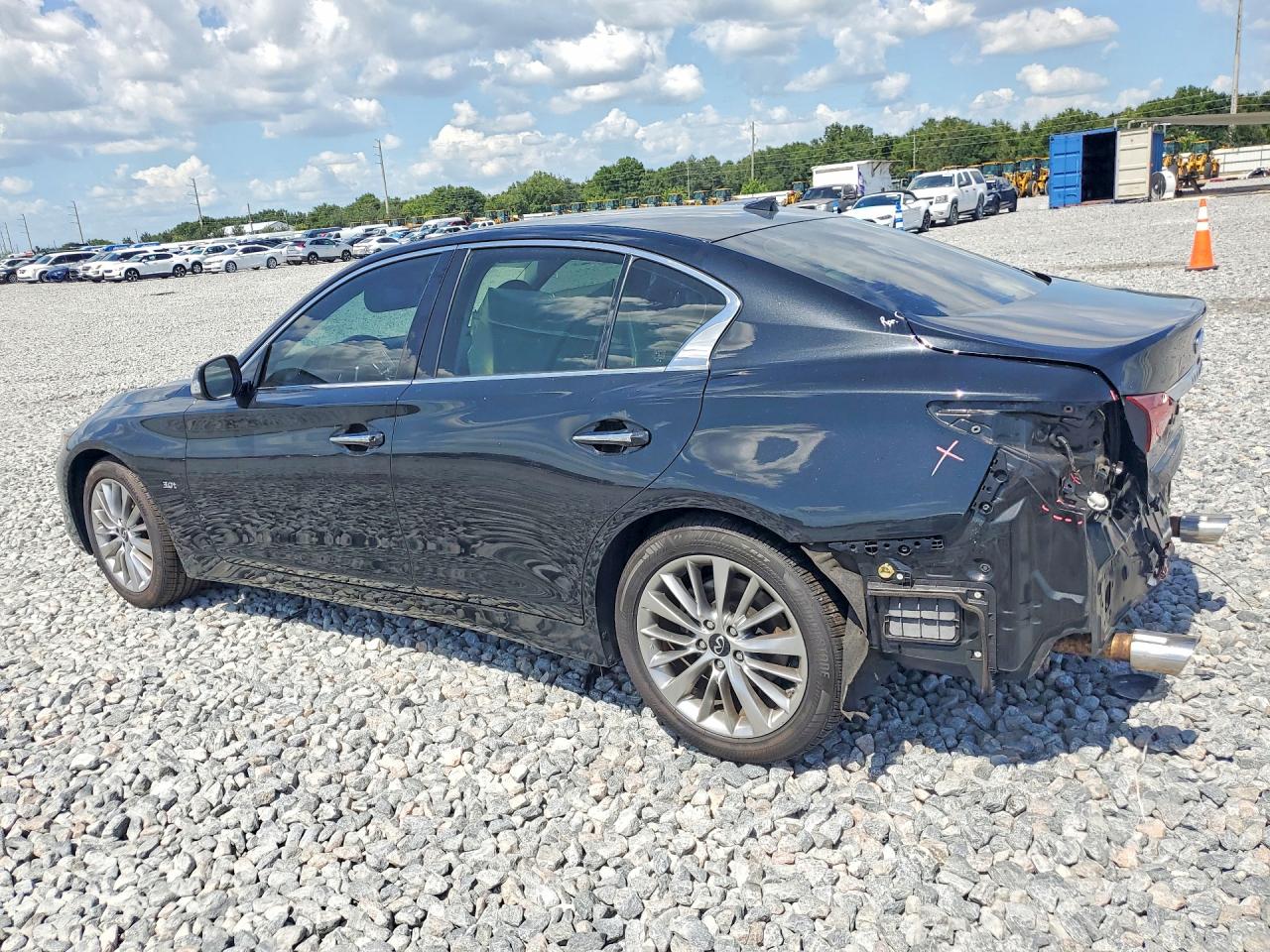 2019 INFINITI Q50 3.0T LUXE — снимка 2