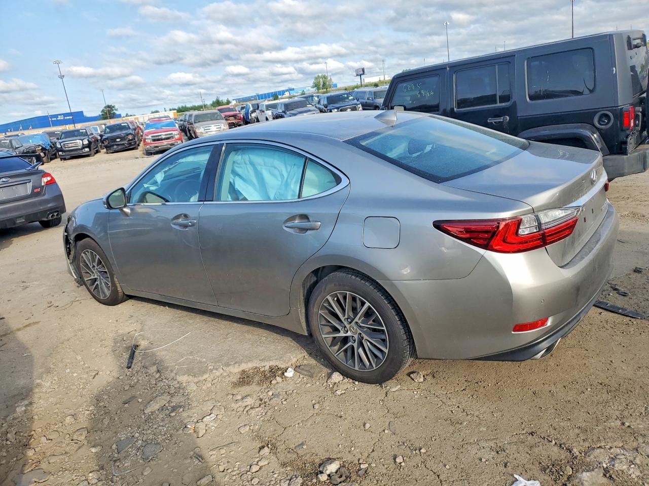 2017 LEXUS ES 350 — снимка 2