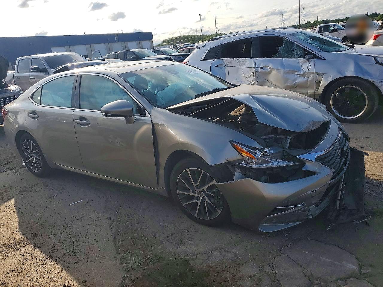 2017 LEXUS ES 350 — снимка 4
