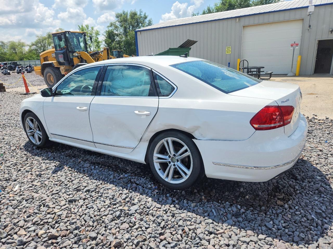 2015 VOLKSWAGEN PASSAT SE — снимка 2