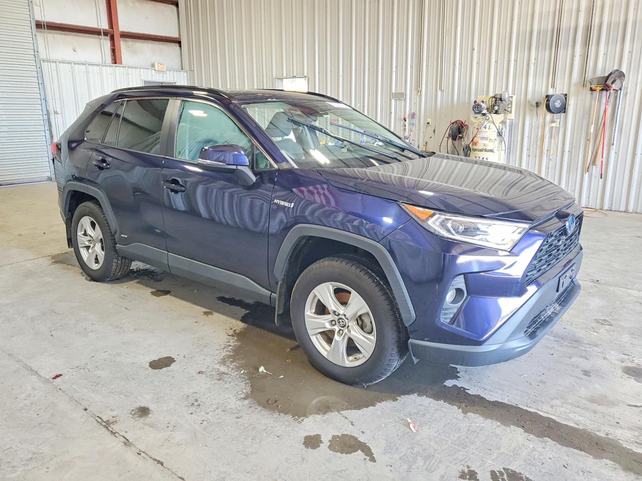 2019 TOYOTA RAV4 HYBRID XLE — снимка 4