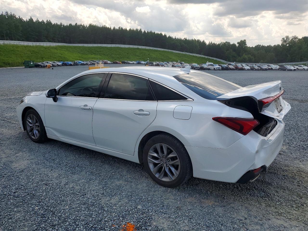 2020 TOYOTA AVALON XLE — снимка 2