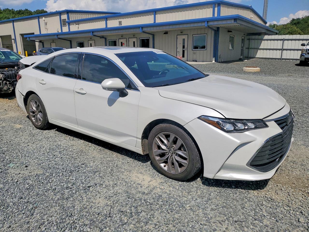 2020 TOYOTA AVALON XLE — снимка 4