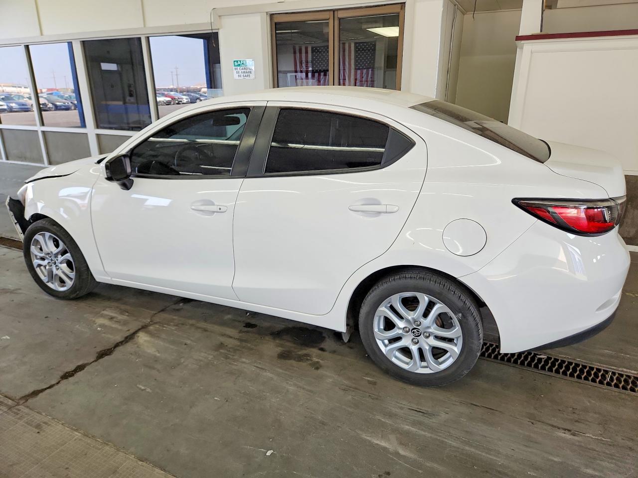 2017 TOYOTA YARIS — снимка 2