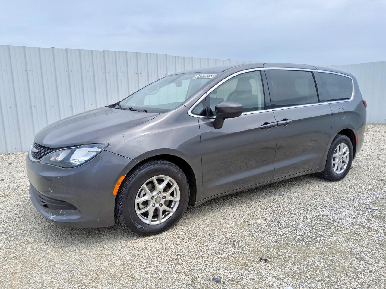 2020 CHRYSLER VOYAGER LX