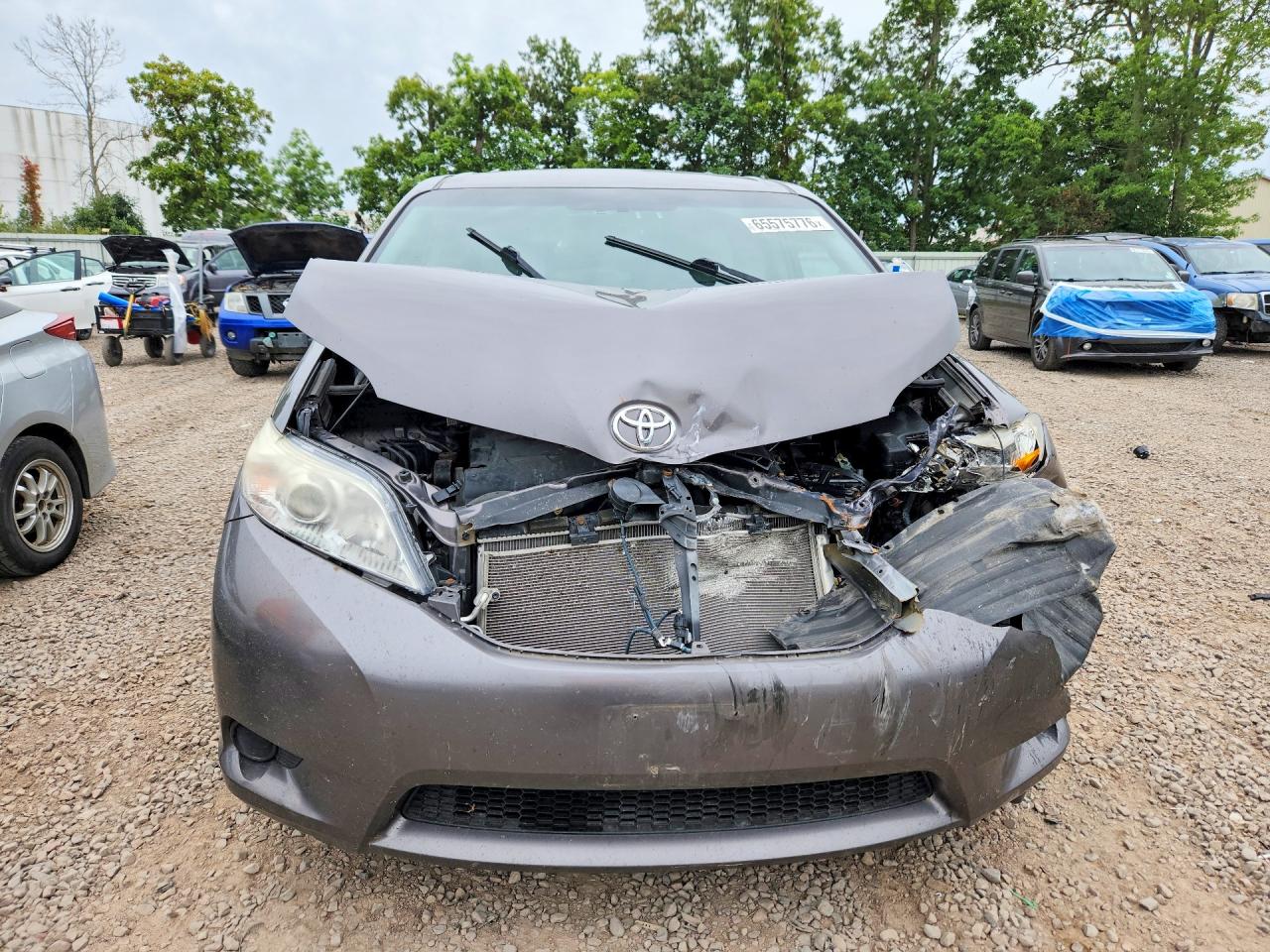2015 TOYOTA SIENNA LE — снимка 5