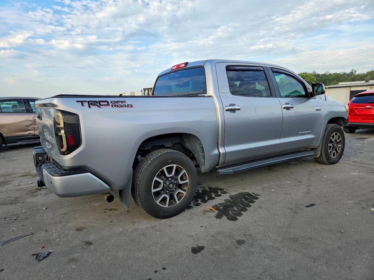 2017 TOYOTA TUNDRA CREWMAX LIMITED — снимка 3