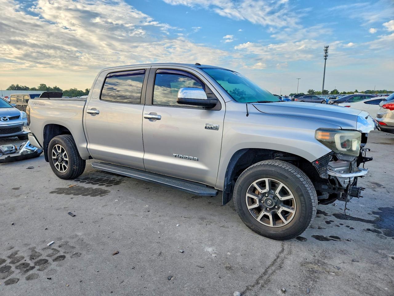 2017 TOYOTA TUNDRA CREWMAX LIMITED — снимка 4