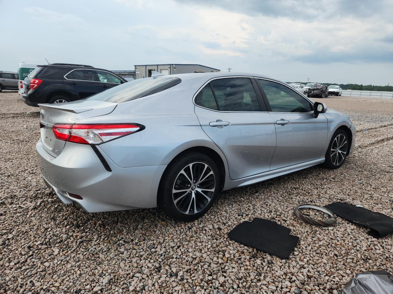 2020 TOYOTA CAMRY SE — снимка 3