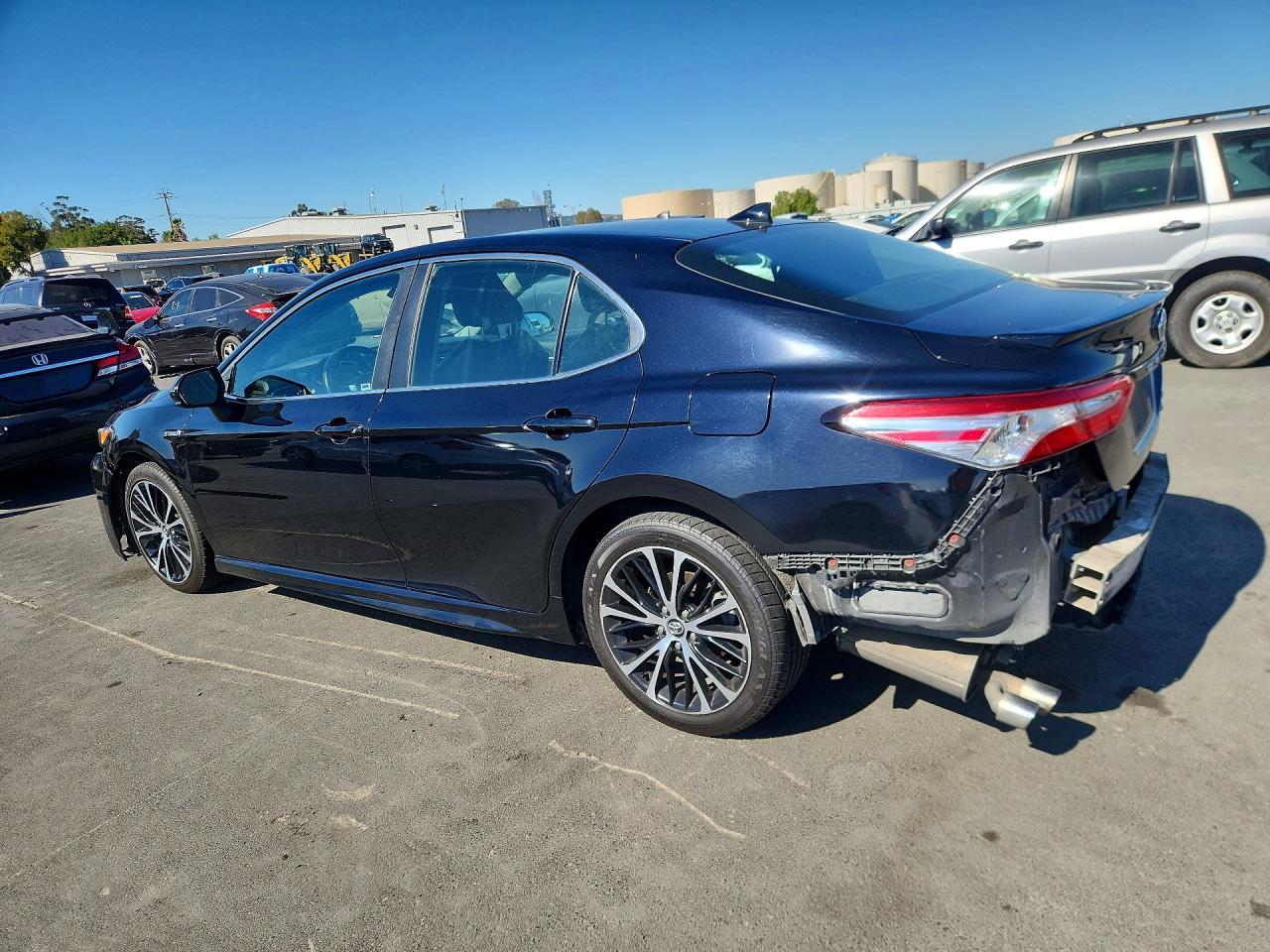 2020 TOYOTA CAMRY SE — снимка 2