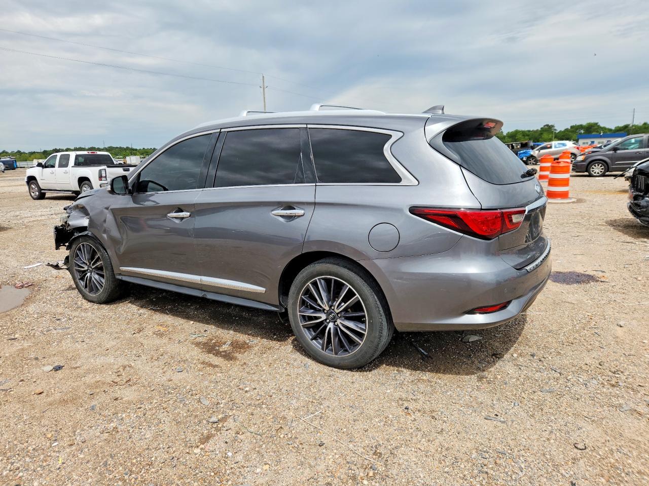 2019 INFINITI QX60 LUXE — снимка 2