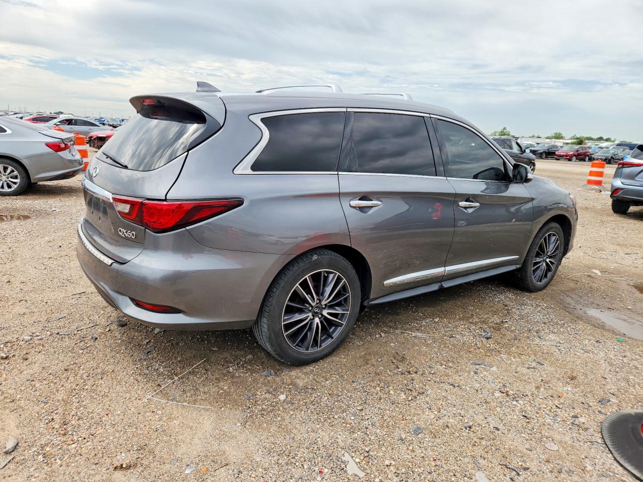 2019 INFINITI QX60 LUXE — снимка 3